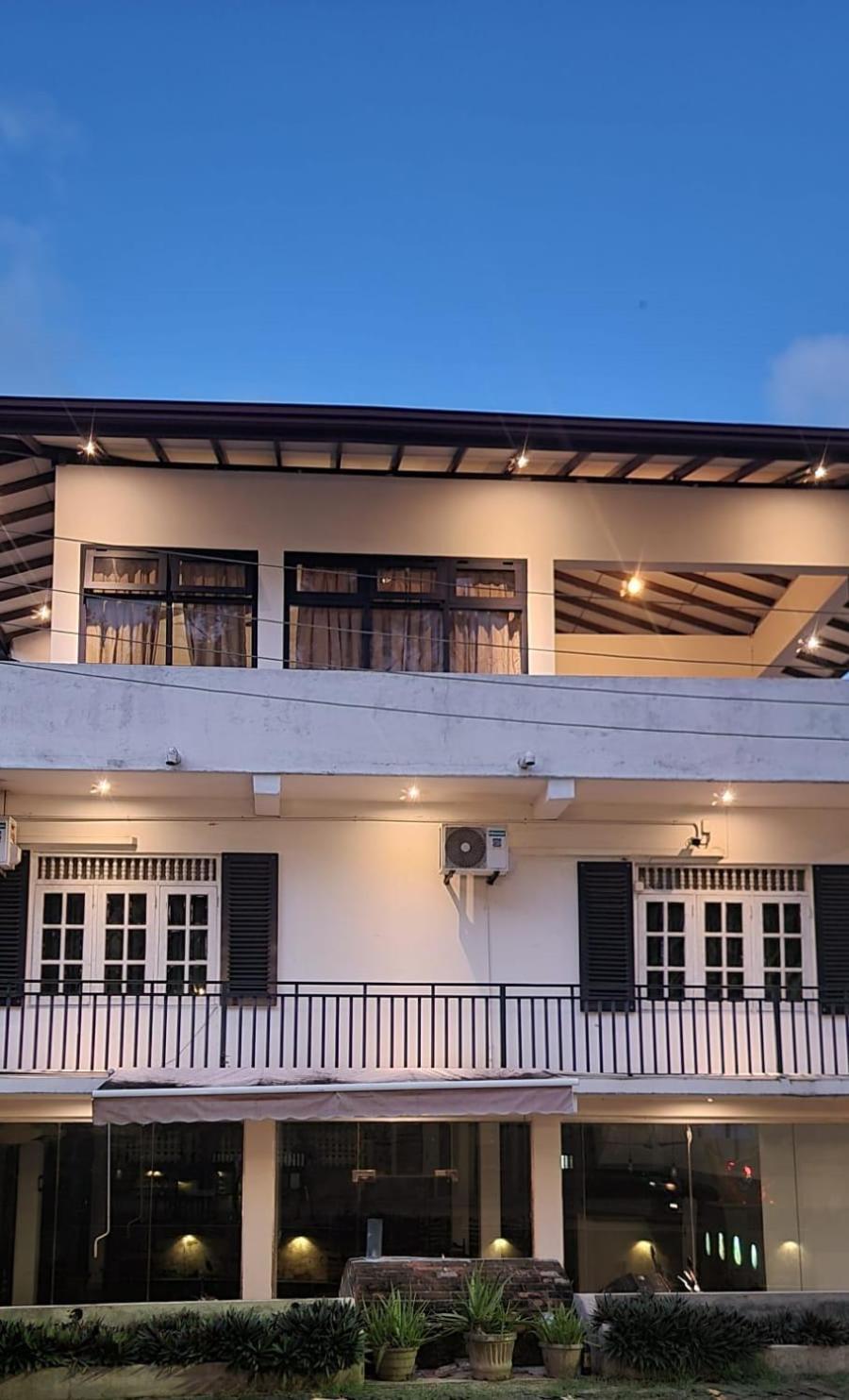 The Empyrean Airport Transit Hotel كاتوناياكى المظهر الخارجي الصورة