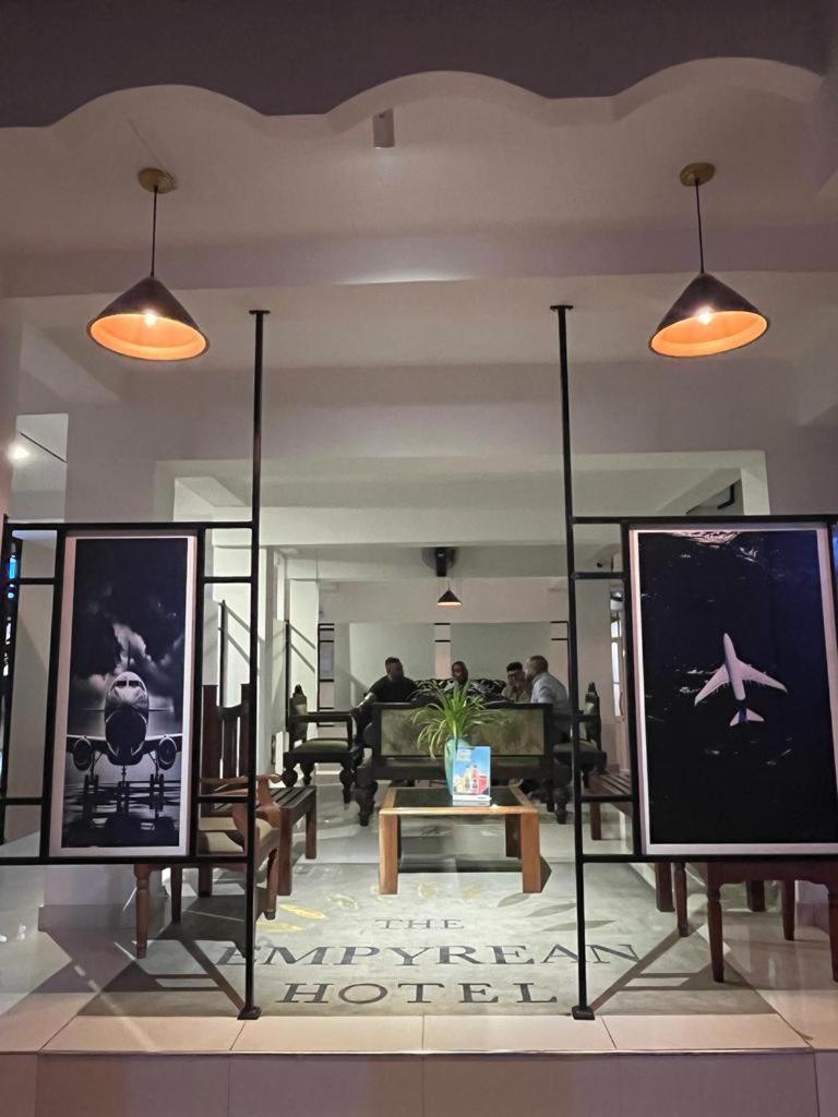 The Empyrean Airport Transit Hotel كاتوناياكى المظهر الخارجي الصورة