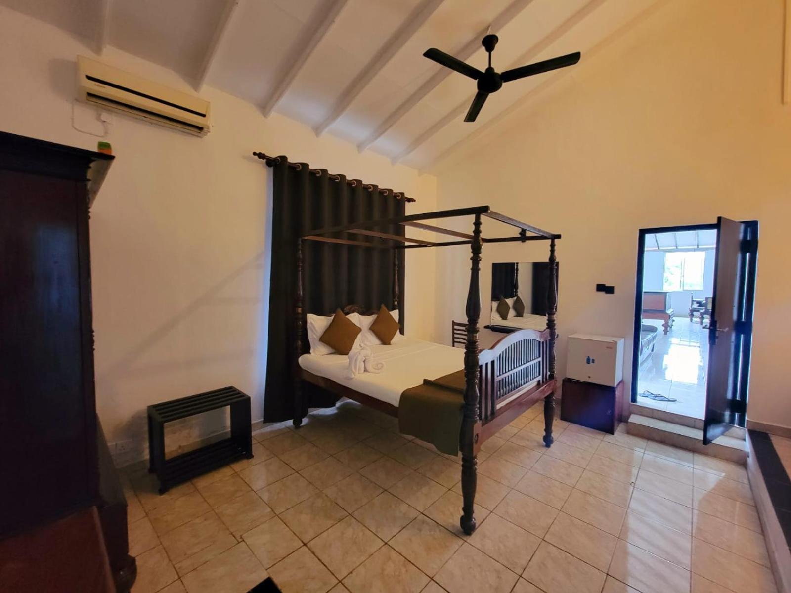 The Empyrean Airport Transit Hotel كاتوناياكى المظهر الخارجي الصورة