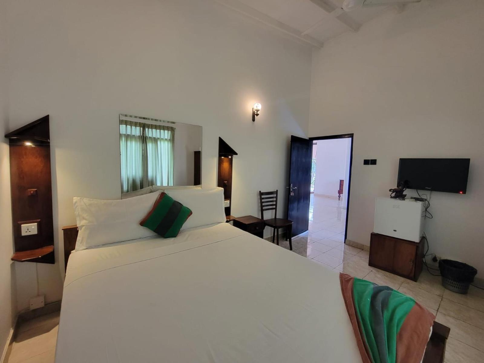 The Empyrean Airport Transit Hotel كاتوناياكى المظهر الخارجي الصورة