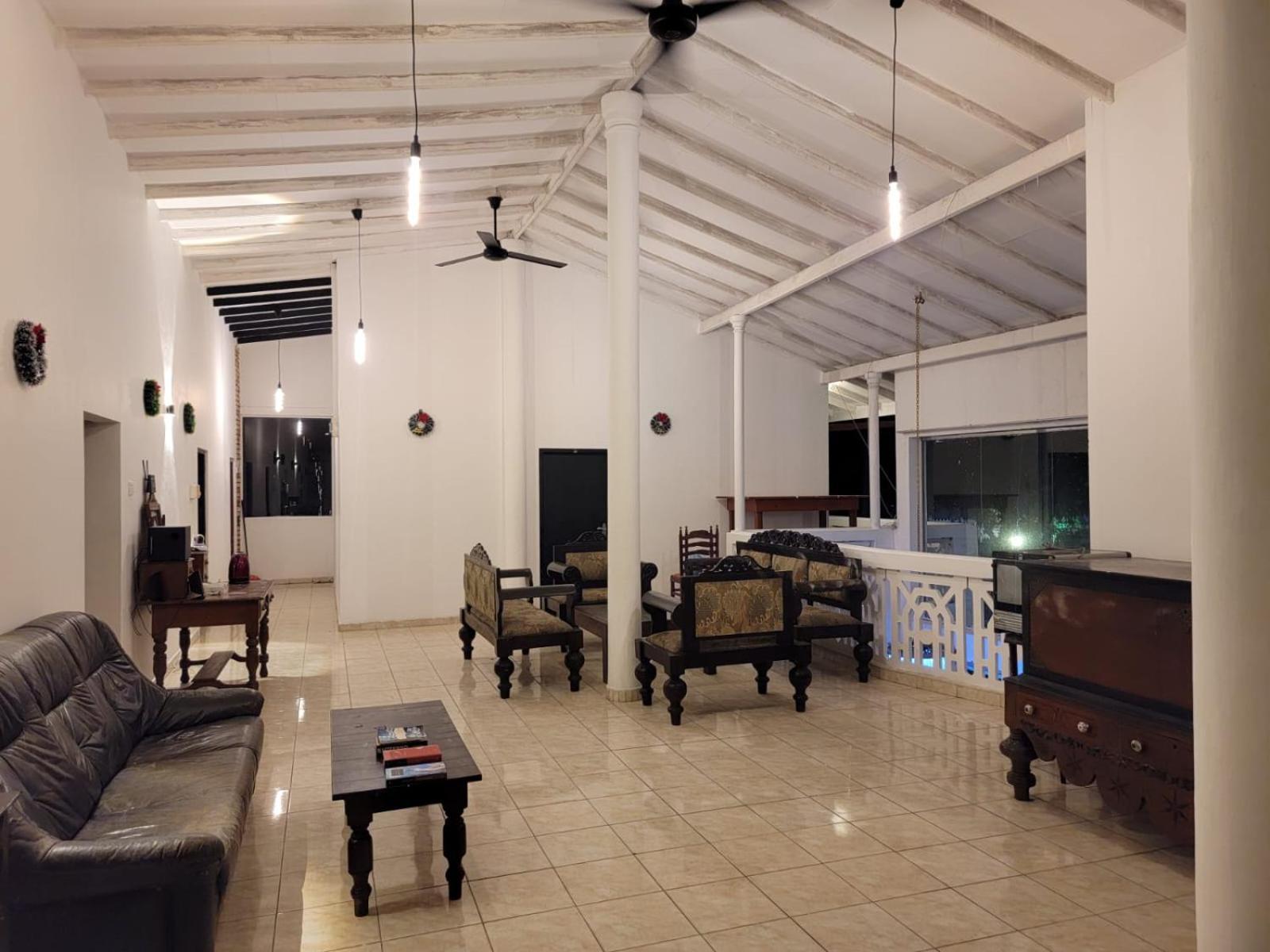 The Empyrean Airport Transit Hotel كاتوناياكى المظهر الخارجي الصورة