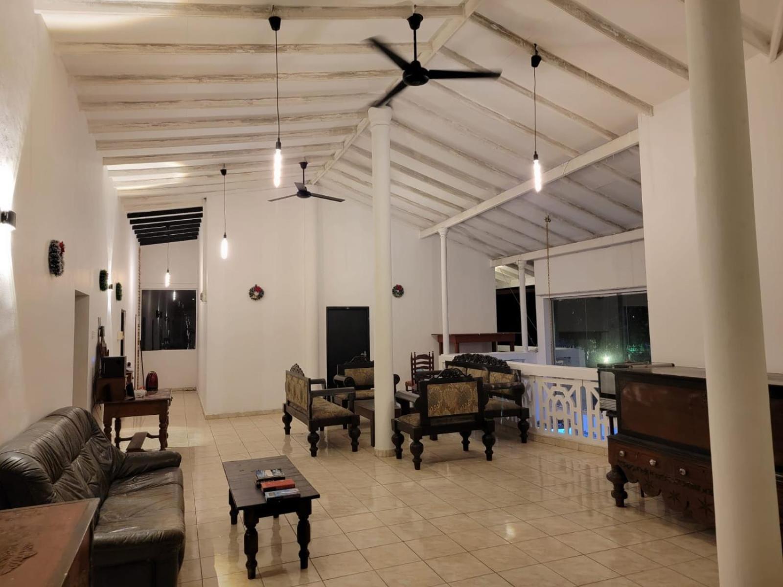 The Empyrean Airport Transit Hotel كاتوناياكى المظهر الخارجي الصورة