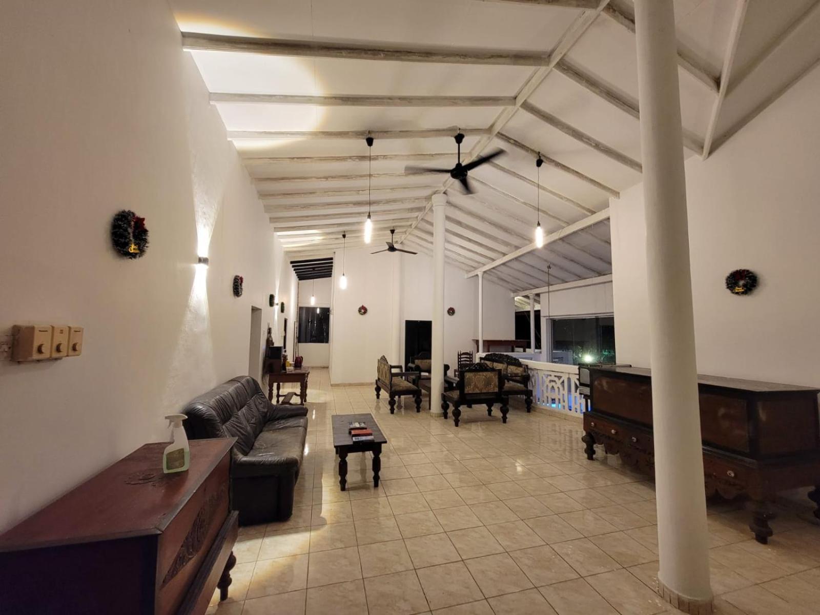 The Empyrean Airport Transit Hotel كاتوناياكى المظهر الخارجي الصورة